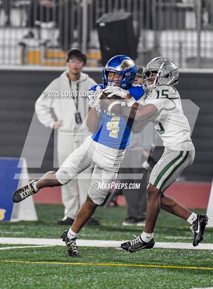 Thumbnail 3 in De La Salle vs. Santa Margarita (CIF Open DIV Final) photogallery.