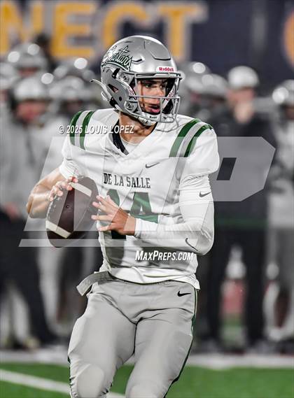 Thumbnail 2 in De La Salle vs. Santa Margarita (CIF Open DIV Final) photogallery.