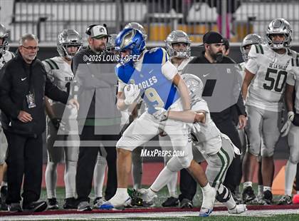 Thumbnail 3 in De La Salle vs. Santa Margarita (CIF Open DIV Final) photogallery.