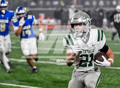 Thumbnail 3 in De La Salle vs. Santa Margarita (CIF Open DIV Final) photogallery.