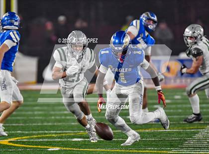 Thumbnail 1 in De La Salle vs. Santa Margarita (CIF Open DIV Final) photogallery.