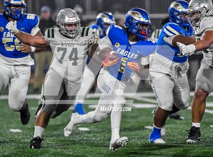 Thumbnail 3 in De La Salle vs. Santa Margarita (CIF Open DIV Final) photogallery.