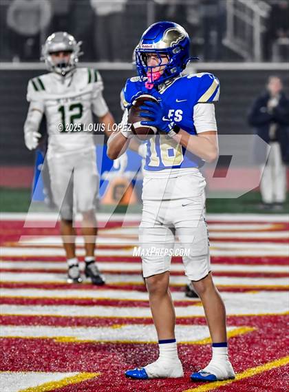 Thumbnail 1 in De La Salle vs. Santa Margarita (CIF Open DIV Final) photogallery.