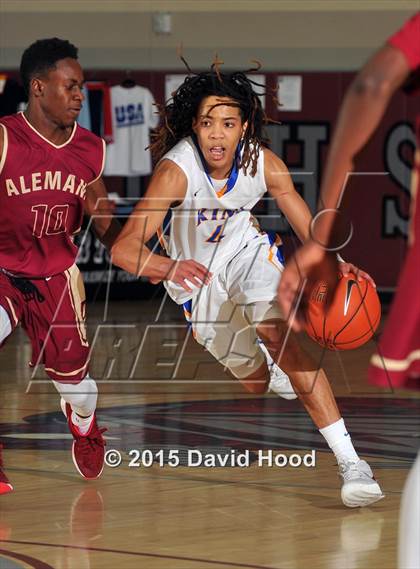 Thumbnail 3 in Alemany vs. King (MaxPreps Holiday Classic) photogallery.