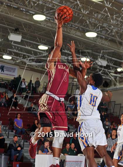 Thumbnail 1 in Alemany vs. King (MaxPreps Holiday Classic) photogallery.