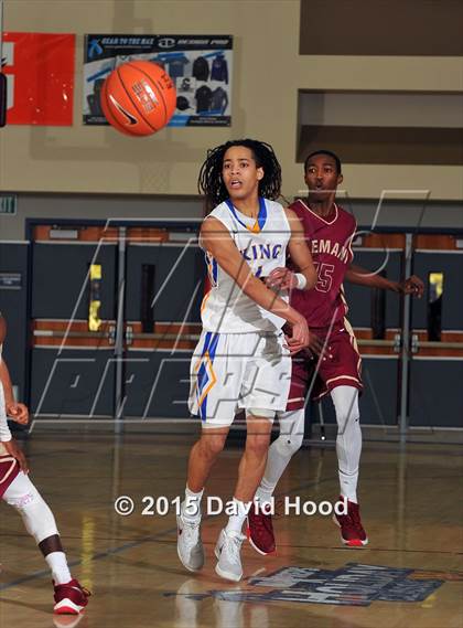 Thumbnail 1 in Alemany vs. King (MaxPreps Holiday Classic) photogallery.