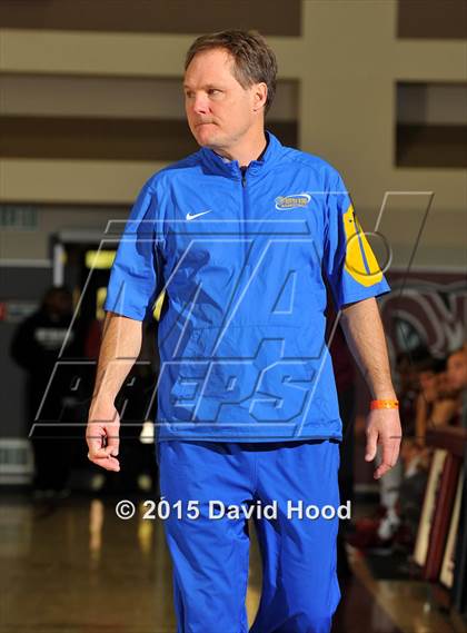 Thumbnail 2 in Alemany vs. King (MaxPreps Holiday Classic) photogallery.