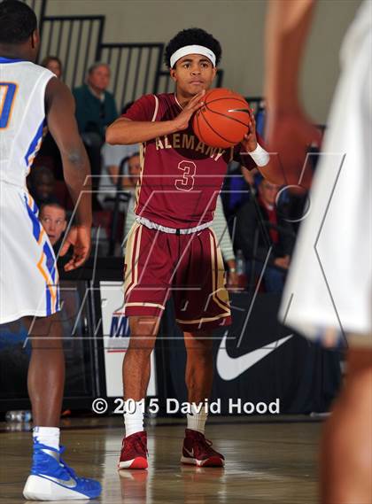 Thumbnail 1 in Alemany vs. King (MaxPreps Holiday Classic) photogallery.