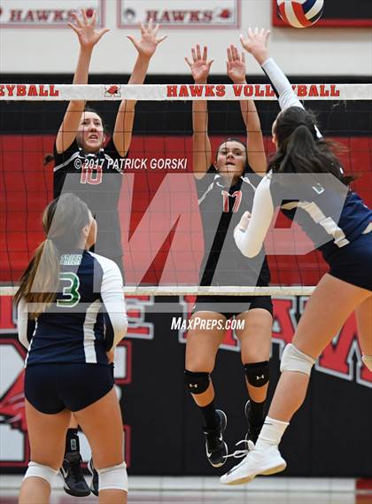 Thumbnail 2 in New Trier at Maine South photogallery.