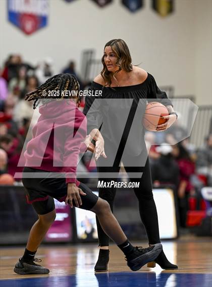 Thumbnail 2 in Muskego vs. Kenosha Bradford (WIAA Division 1 Quarterfinal) photogallery.
