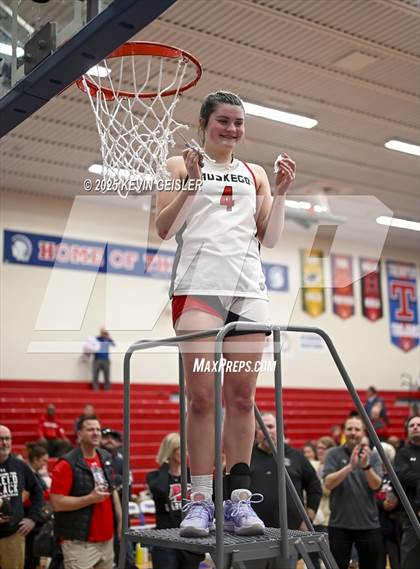 Thumbnail 3 in Muskego vs. Kenosha Bradford (WIAA Division 1 Quarterfinal) photogallery.
