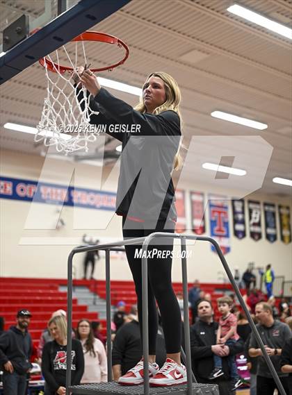 Thumbnail 2 in Muskego vs. Kenosha Bradford (WIAA Division 1 Quarterfinal) photogallery.