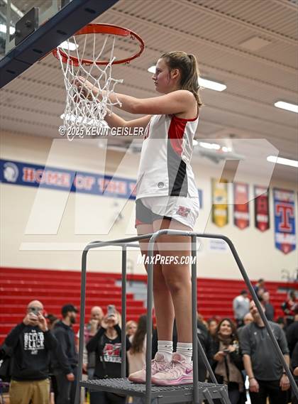 Thumbnail 2 in Muskego vs. Kenosha Bradford (WIAA Division 1 Quarterfinal) photogallery.