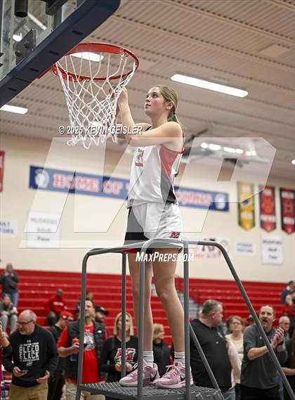 Thumbnail 2 in Muskego vs. Kenosha Bradford (WIAA Division 1 Quarterfinal) photogallery.