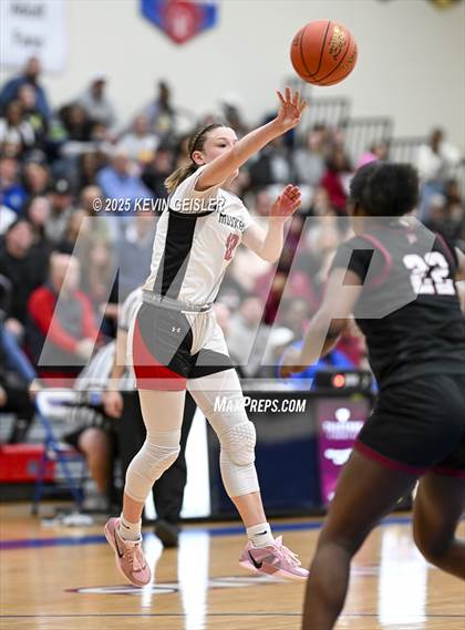 Thumbnail 3 in Muskego vs. Kenosha Bradford (WIAA Division 1 Quarterfinal) photogallery.