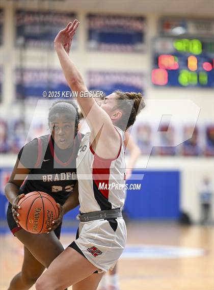 Thumbnail 3 in Muskego vs. Kenosha Bradford (WIAA Division 1 Quarterfinal) photogallery.