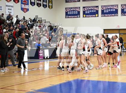 Thumbnail 2 in Muskego vs. Kenosha Bradford (WIAA Division 1 Quarterfinal) photogallery.