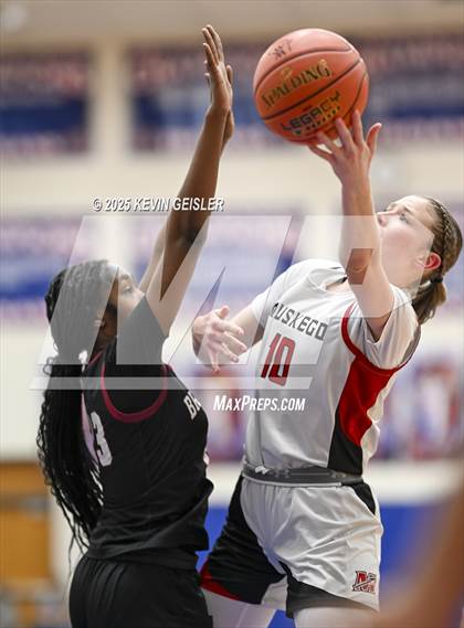 Thumbnail 1 in Muskego vs. Kenosha Bradford (WIAA Division 1 Quarterfinal) photogallery.