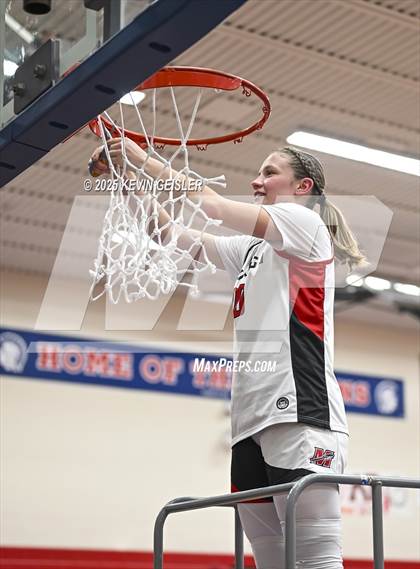 Thumbnail 2 in Muskego vs. Kenosha Bradford (WIAA Division 1 Quarterfinal) photogallery.
