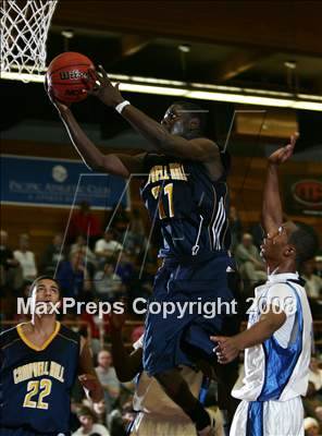 Thumbnail 1 in Compton vs. Campbell Hall (MaxPreps Holiday Classic) photogallery.