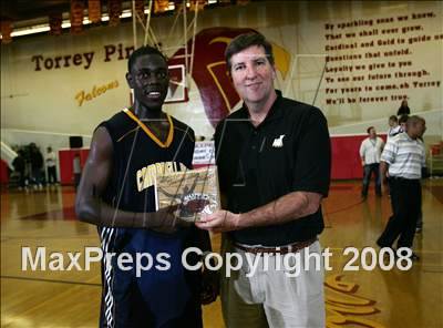 Thumbnail 1 in Compton vs. Campbell Hall (MaxPreps Holiday Classic) photogallery.