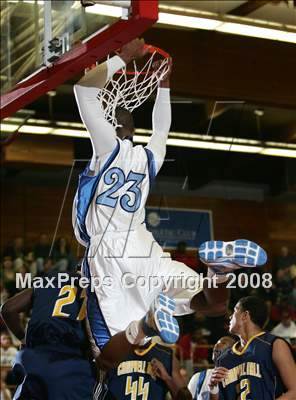Thumbnail 1 in Compton vs. Campbell Hall (MaxPreps Holiday Classic) photogallery.