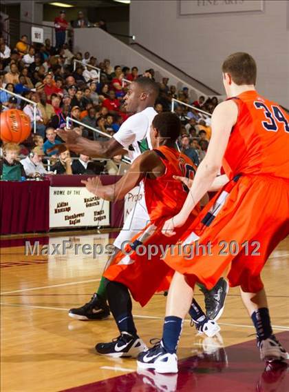 Thumbnail 2 in Seven Lakes vs Hightower (UIL 5A Region 3 Semifinal) photogallery.
