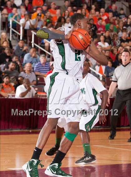Thumbnail 1 in Seven Lakes vs Hightower (UIL 5A Region 3 Semifinal) photogallery.