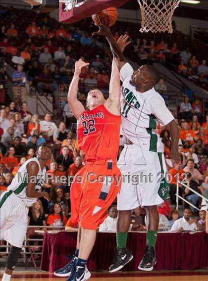 Thumbnail 3 in Seven Lakes vs Hightower (UIL 5A Region 3 Semifinal) photogallery.