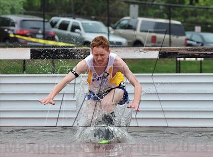Thumbnail 2 in Loucks Games (3000m Steeplechase) photogallery.