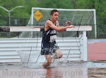 Thumbnail 2 in Loucks Games (3000m Steeplechase) photogallery.