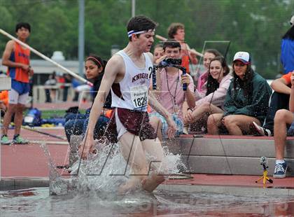Thumbnail 1 in Loucks Games (3000m Steeplechase) photogallery.