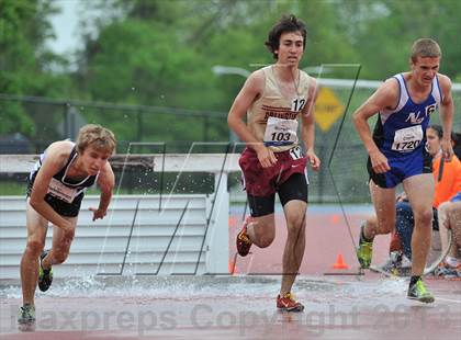 Thumbnail 2 in Loucks Games (3000m Steeplechase) photogallery.