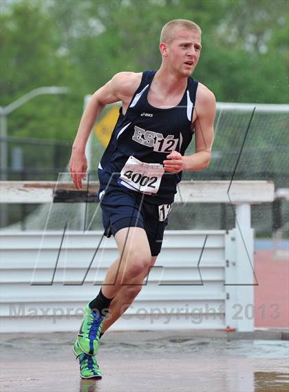Thumbnail 2 in Loucks Games (3000m Steeplechase) photogallery.