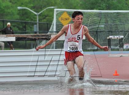 Thumbnail 1 in Loucks Games (3000m Steeplechase) photogallery.