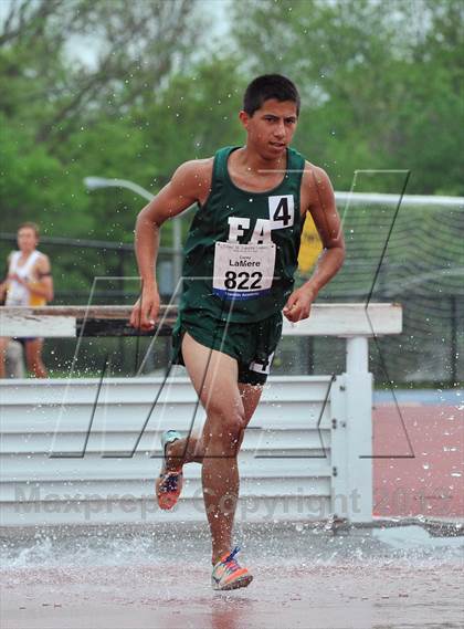 Thumbnail 2 in Loucks Games (3000m Steeplechase) photogallery.
