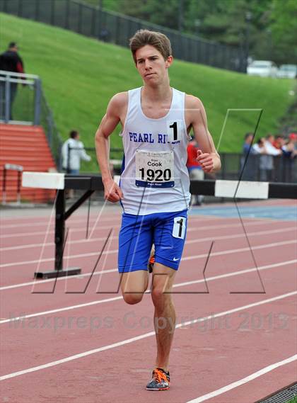 Thumbnail 1 in Loucks Games (3000m Steeplechase) photogallery.