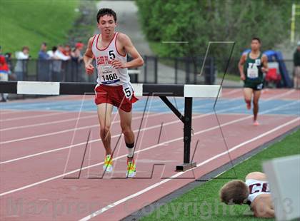 Thumbnail 2 in Loucks Games (3000m Steeplechase) photogallery.