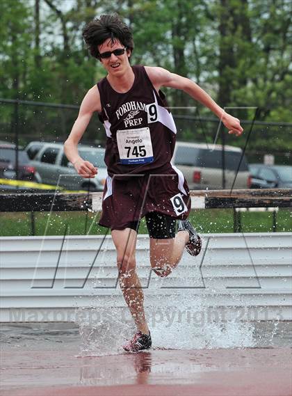 Thumbnail 1 in Loucks Games (3000m Steeplechase) photogallery.