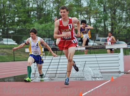 Thumbnail 2 in Loucks Games (3000m Steeplechase) photogallery.
