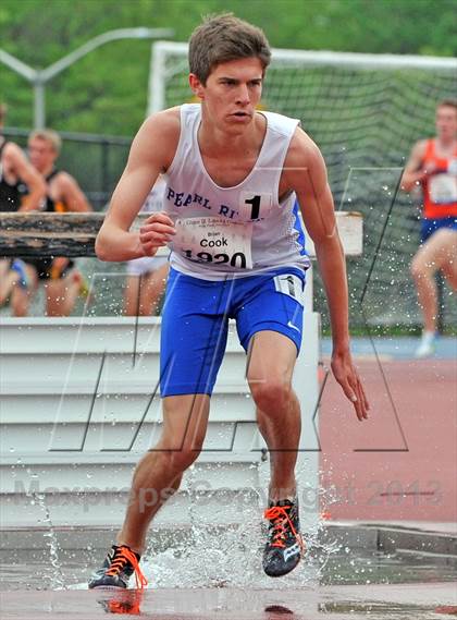 Thumbnail 3 in Loucks Games (3000m Steeplechase) photogallery.