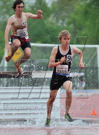 Thumbnail 2 in Loucks Games (3000m Steeplechase) photogallery.