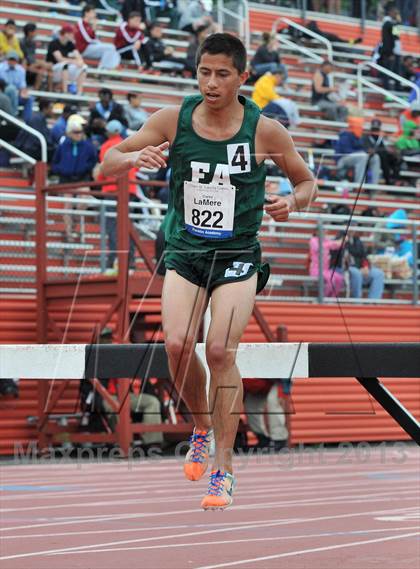 Thumbnail 2 in Loucks Games (3000m Steeplechase) photogallery.