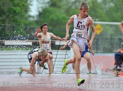 Thumbnail 1 in Loucks Games (3000m Steeplechase) photogallery.