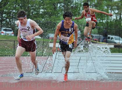 Thumbnail 3 in Loucks Games (3000m Steeplechase) photogallery.