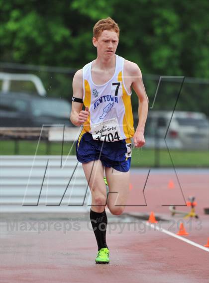 Thumbnail 2 in Loucks Games (3000m Steeplechase) photogallery.