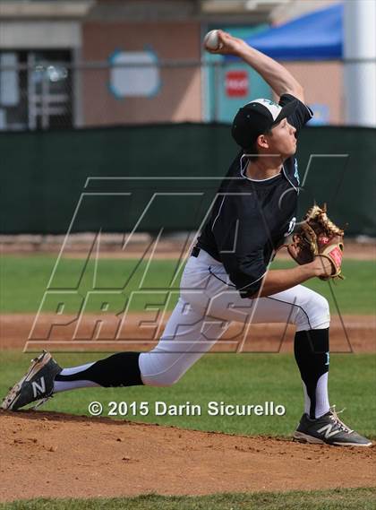 Thumbnail 2 in Perry vs. Highland (Highland Triple Play Classic) photogallery.