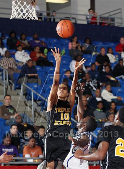 Thumbnail 2 in Triple A Academy vs. Hamilton (Thanksgiving Hoopfest) photogallery.