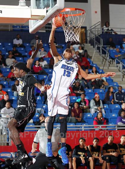 Thumbnail 1 in Triple A Academy vs. Hamilton (Thanksgiving Hoopfest) photogallery.
