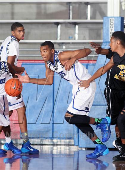 Thumbnail 2 in Triple A Academy vs. Hamilton (Thanksgiving Hoopfest) photogallery.